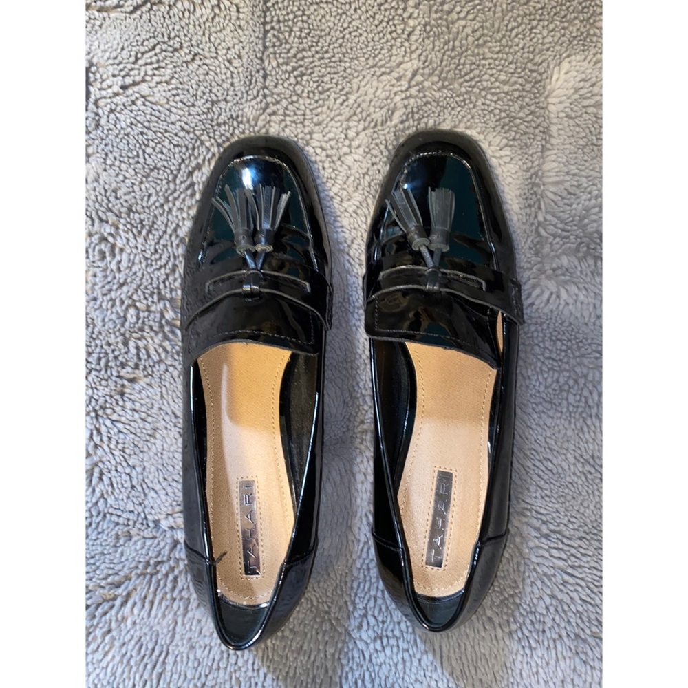 Tahari black dress shoe